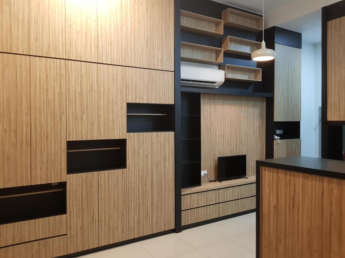 06- Austin Regency Taman Mount Austin Studio 4-5Pax Johor Bahru Extérieur photo